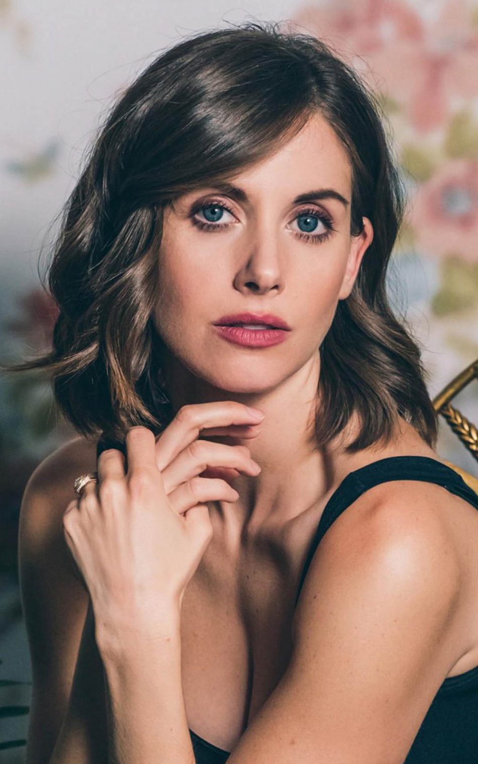 Alison Brie Hot 2017 Wallpapers