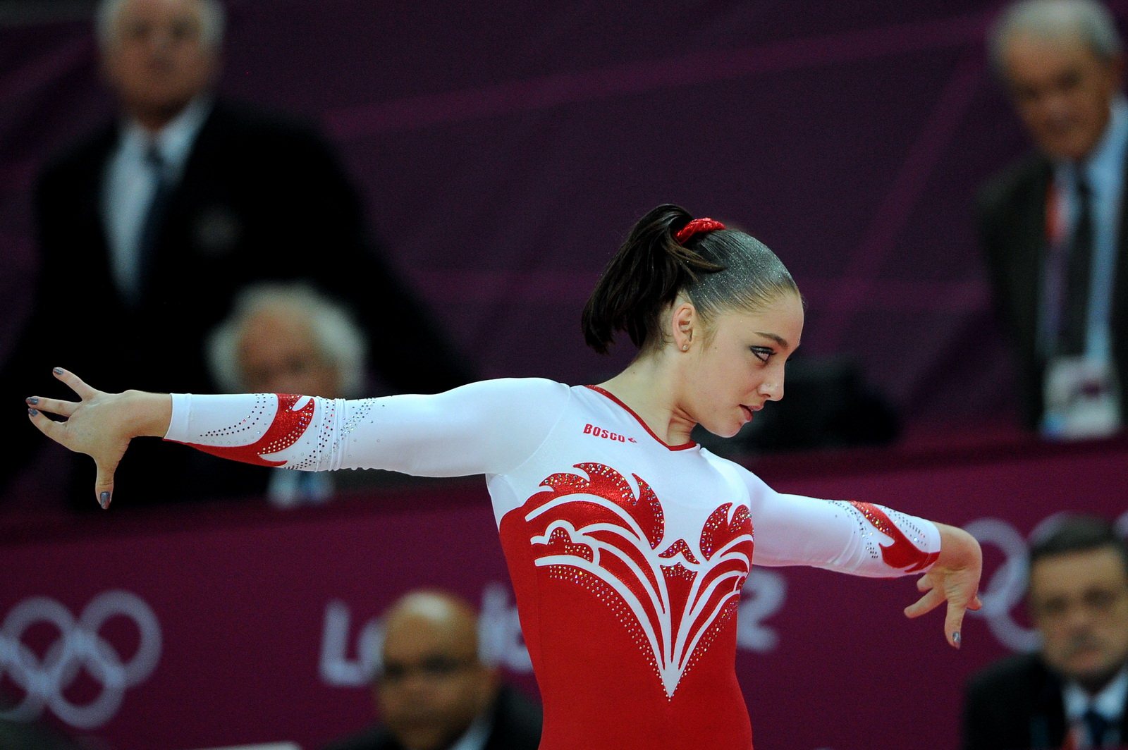 Aliya Mustafina Wallpapers