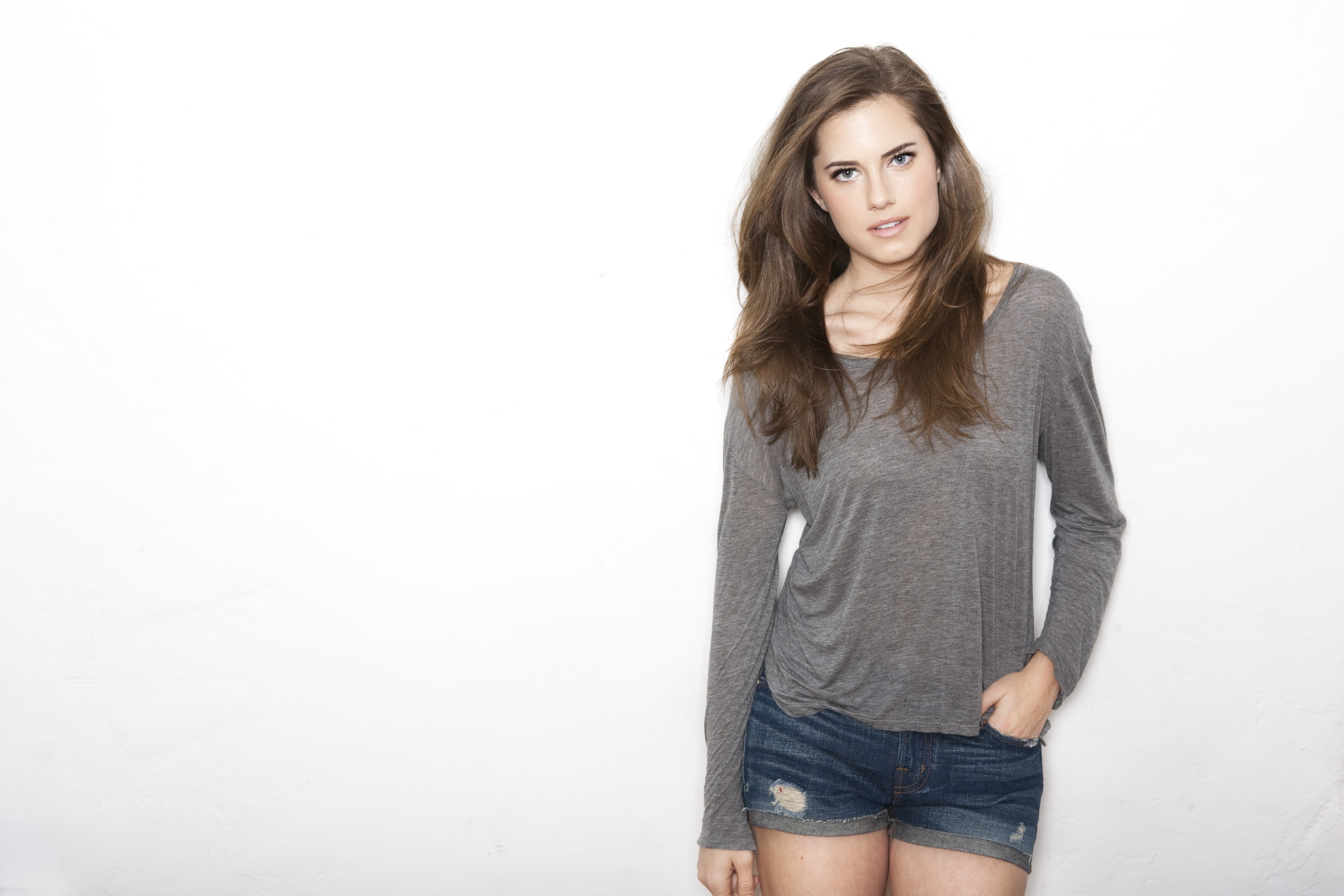 Allison Williams Wallpapers