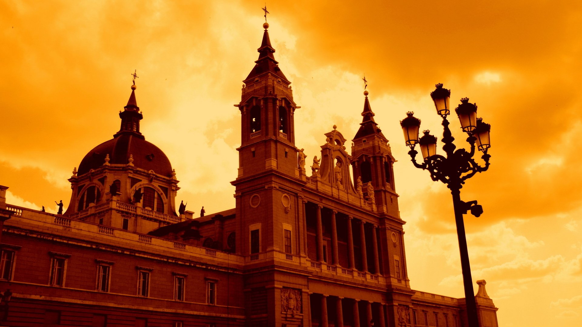 Almudena Cathedral Wallpapers