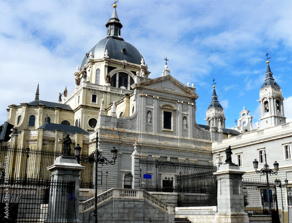 Almudena Cathedral Wallpapers