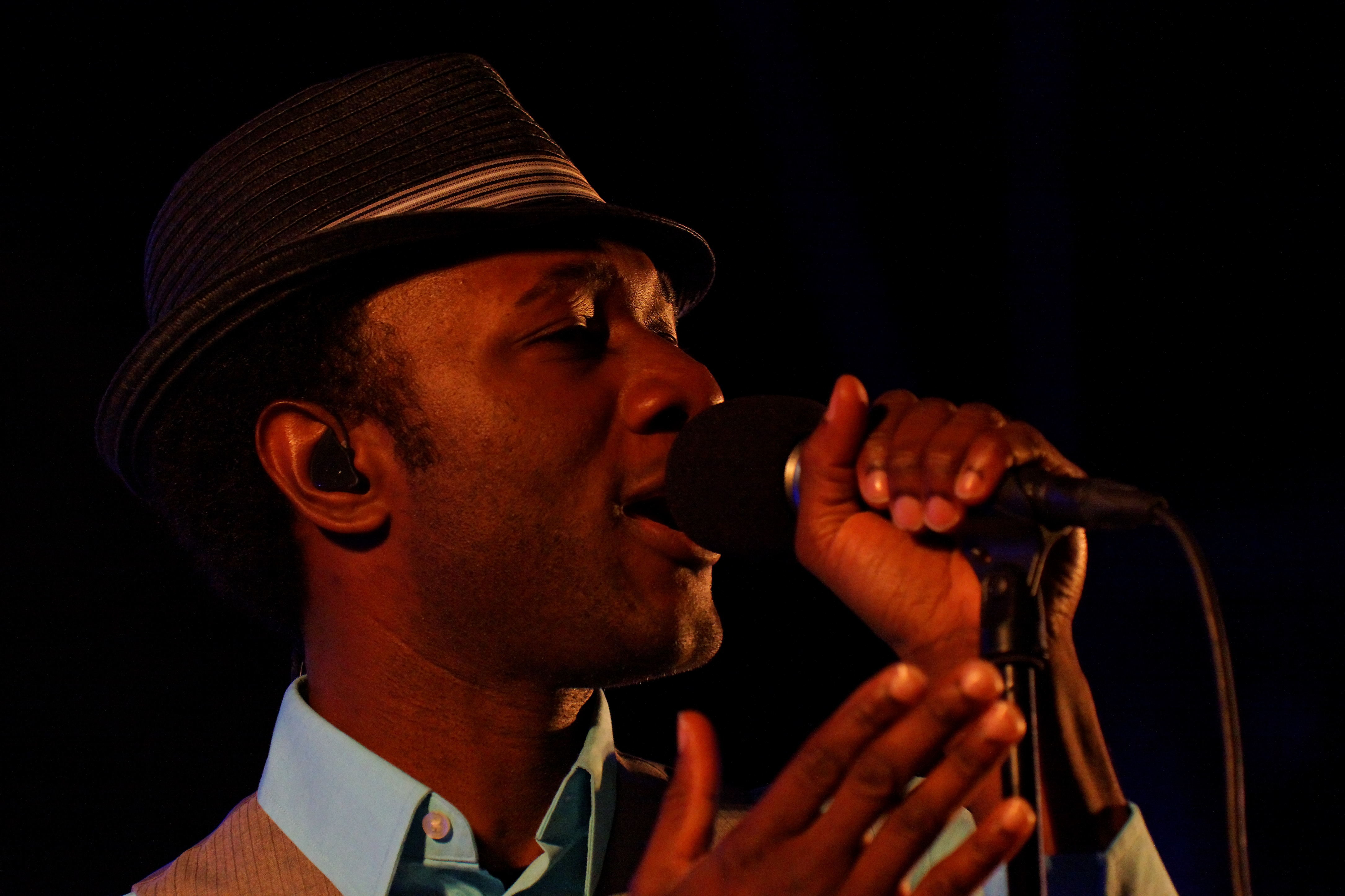 Aloe Blacc Wallpapers