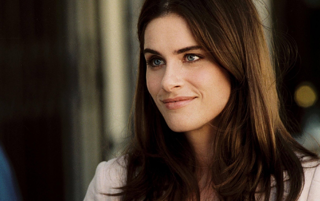 Amanda Peet Wallpapers