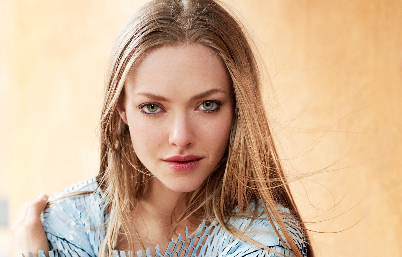 Amanda Seyfried Face Wallpapers