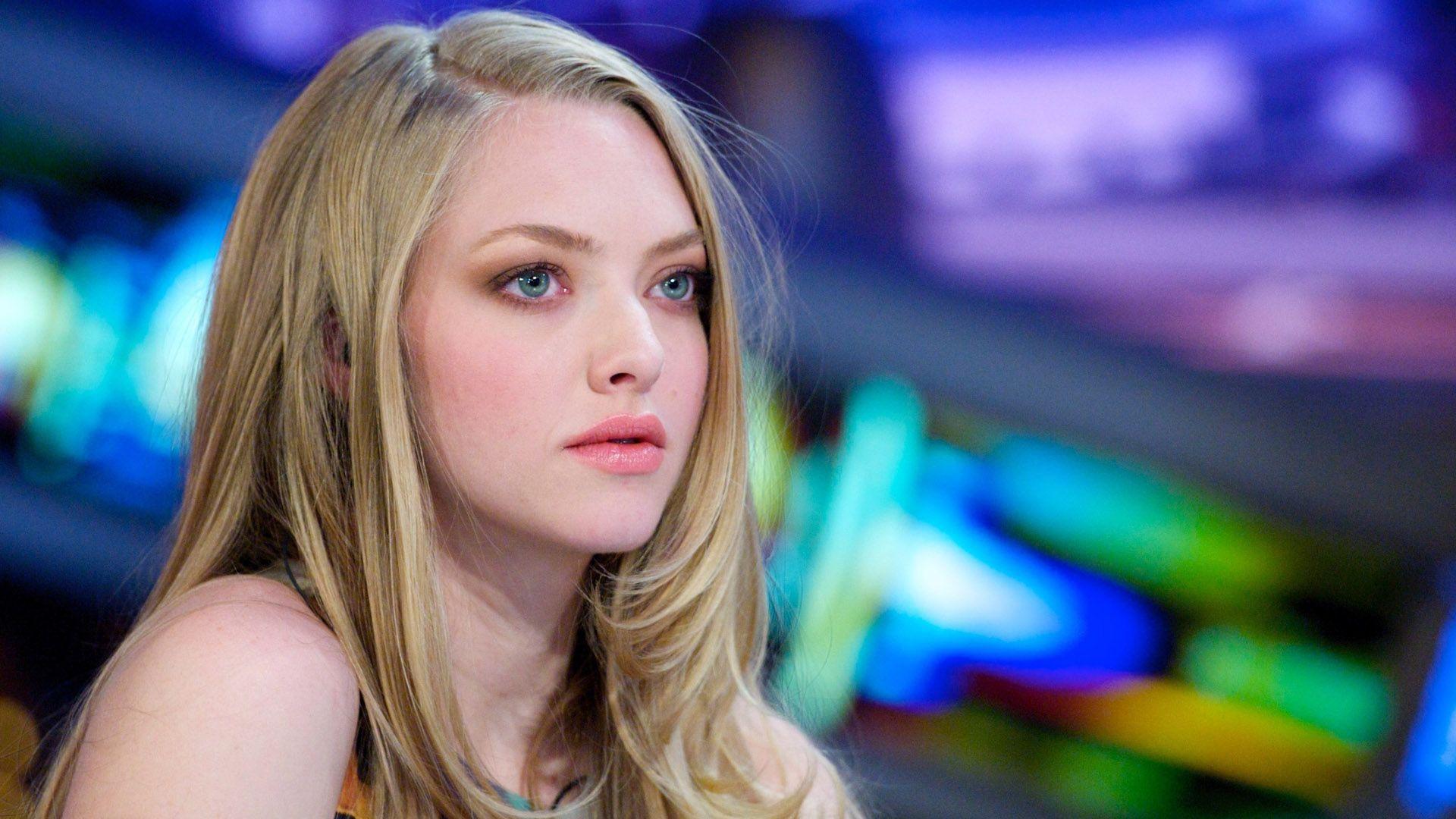 Amanda Seyfried New 2020 Wallpapers