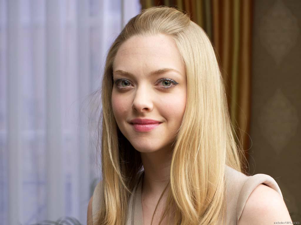 Amanda Seyfried New 2020 Wallpapers