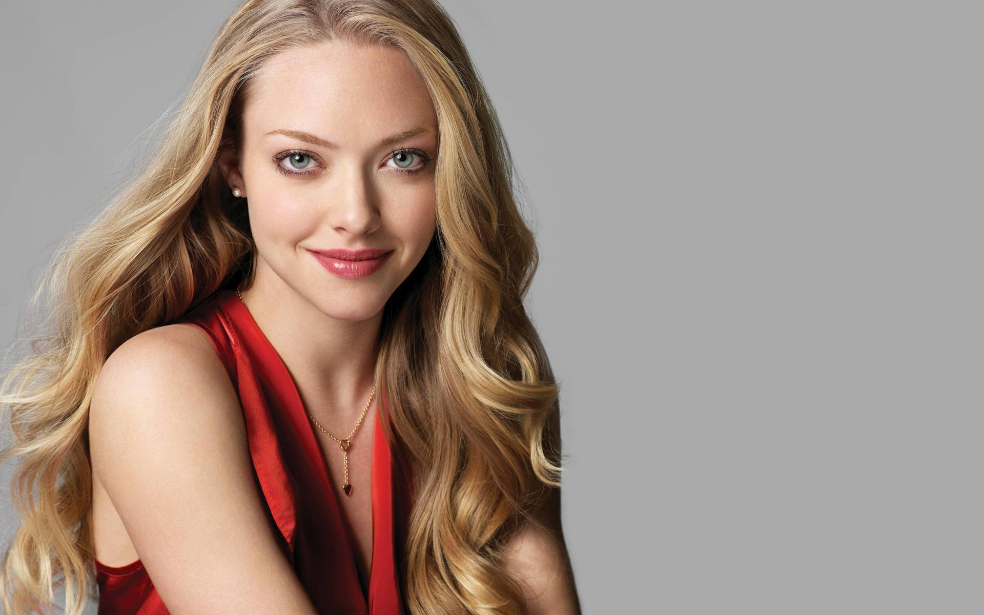 Amanda Seyfried New Wallpapers