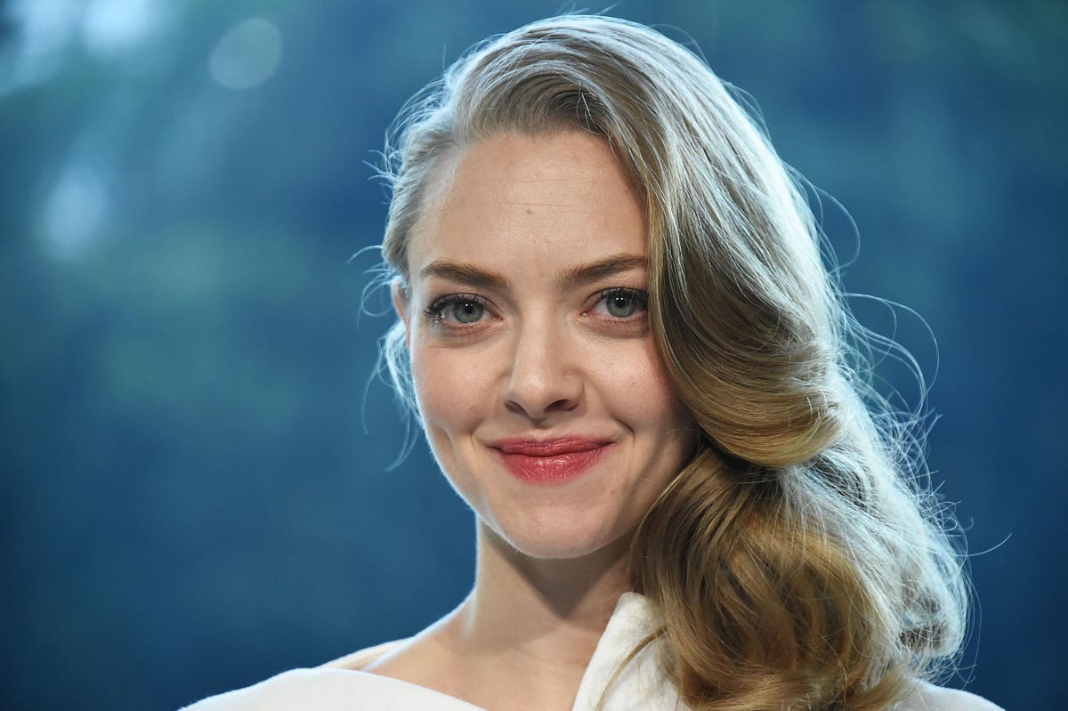 Amanda Seyfried Portrait 2018 Wallpapers