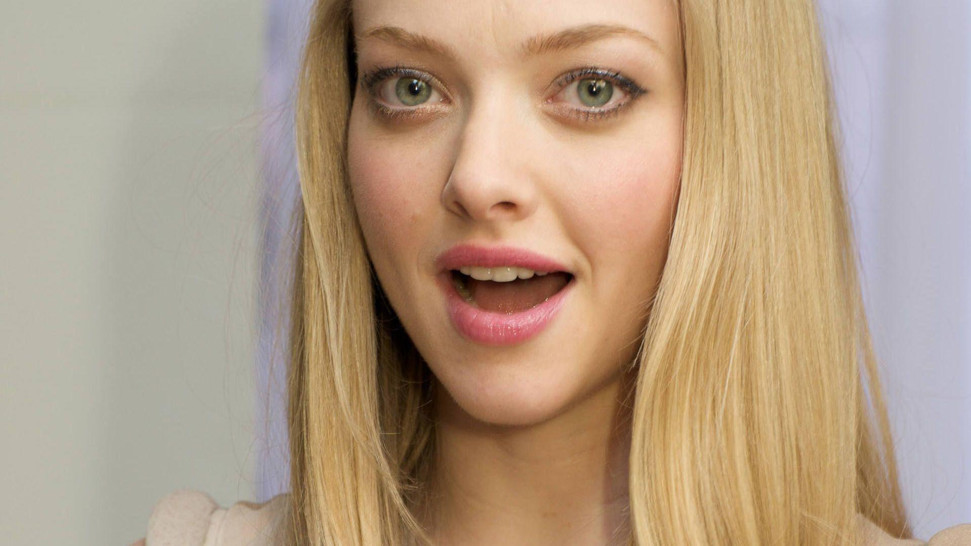 Amanda Seyfried Portrait 2018 Wallpapers