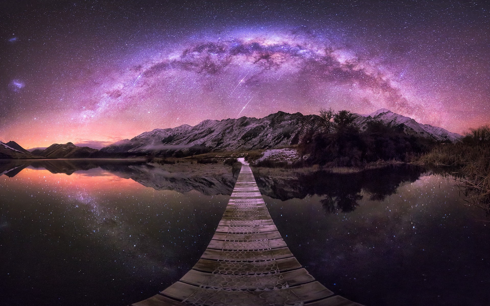 Amazing Milky Way At Lakside Wallpapers