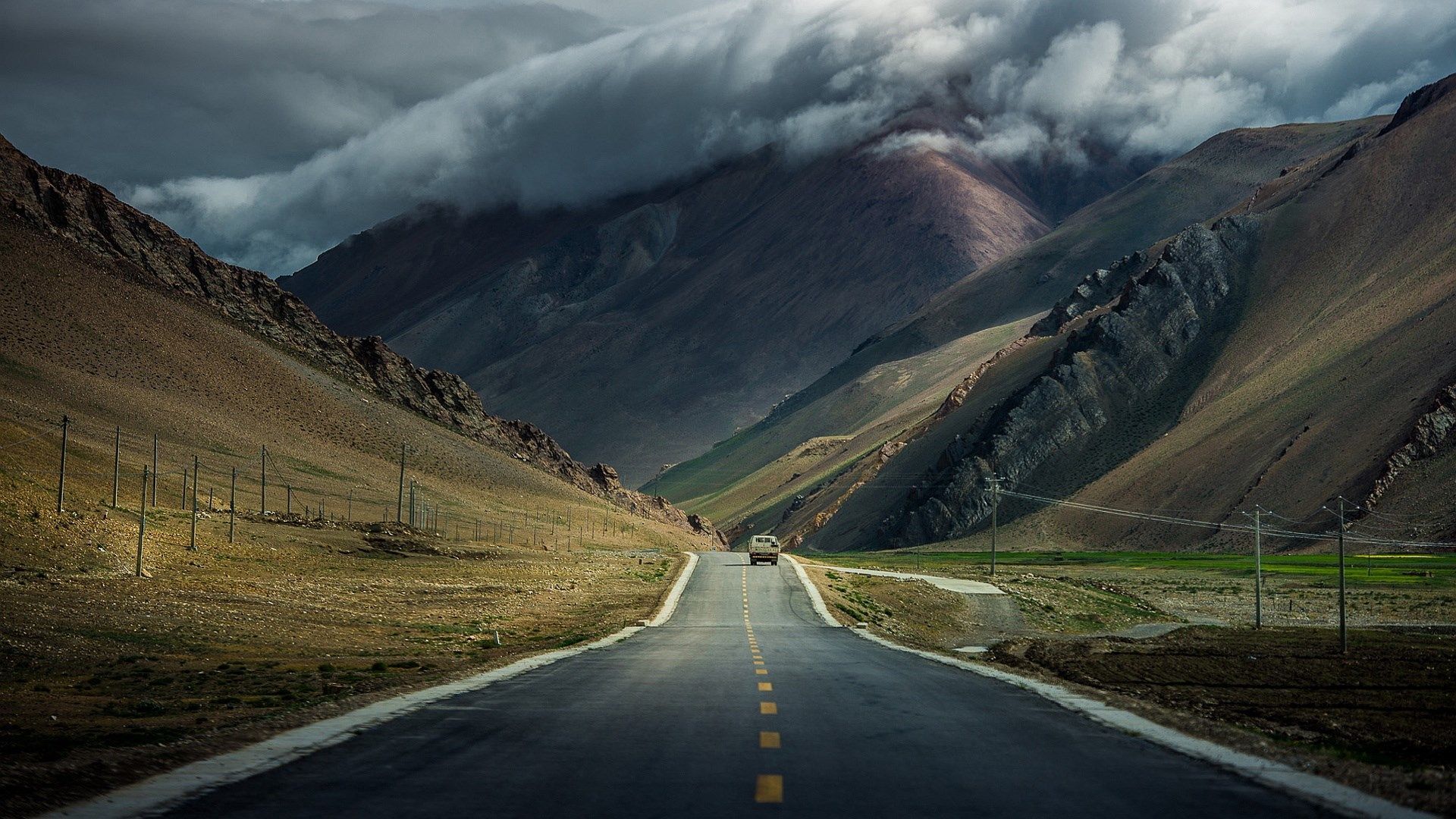 Amazing Mountain Road Wallpapers