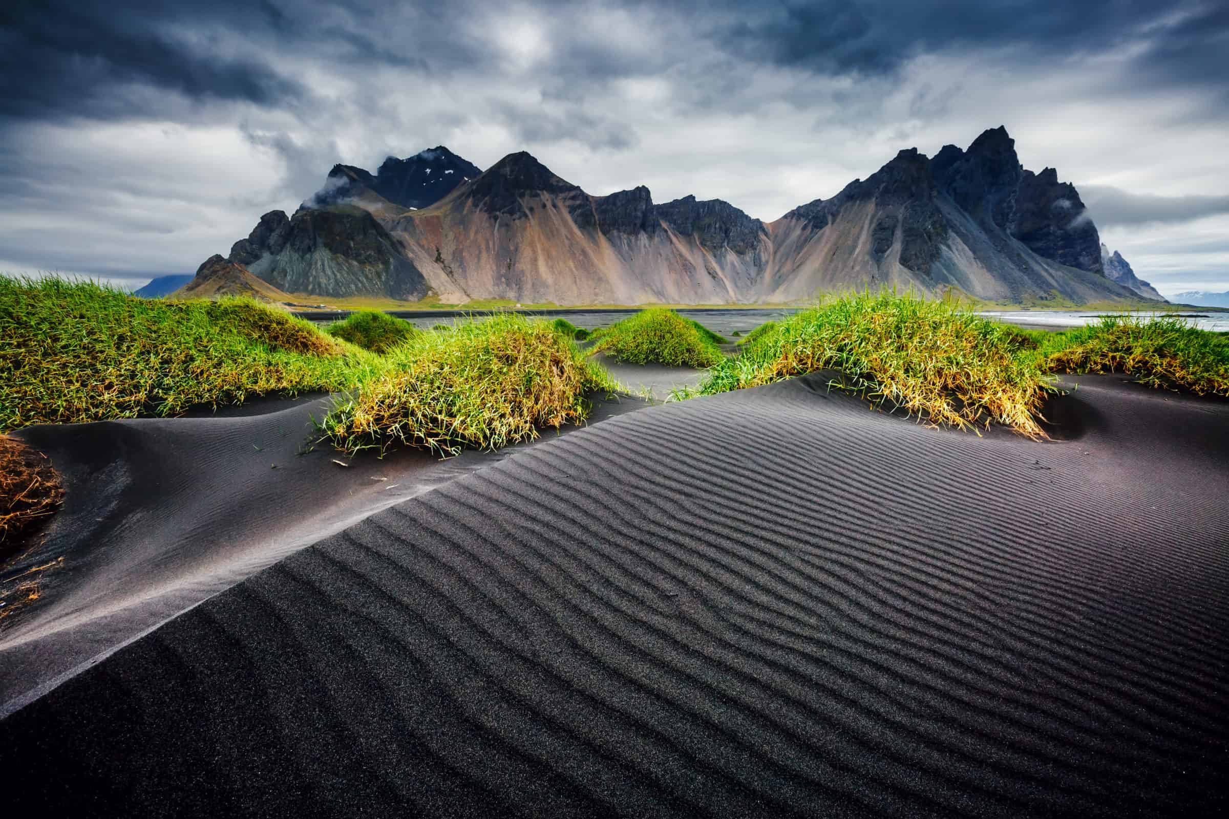 Amazing Mountains In Iceland Wallpapers