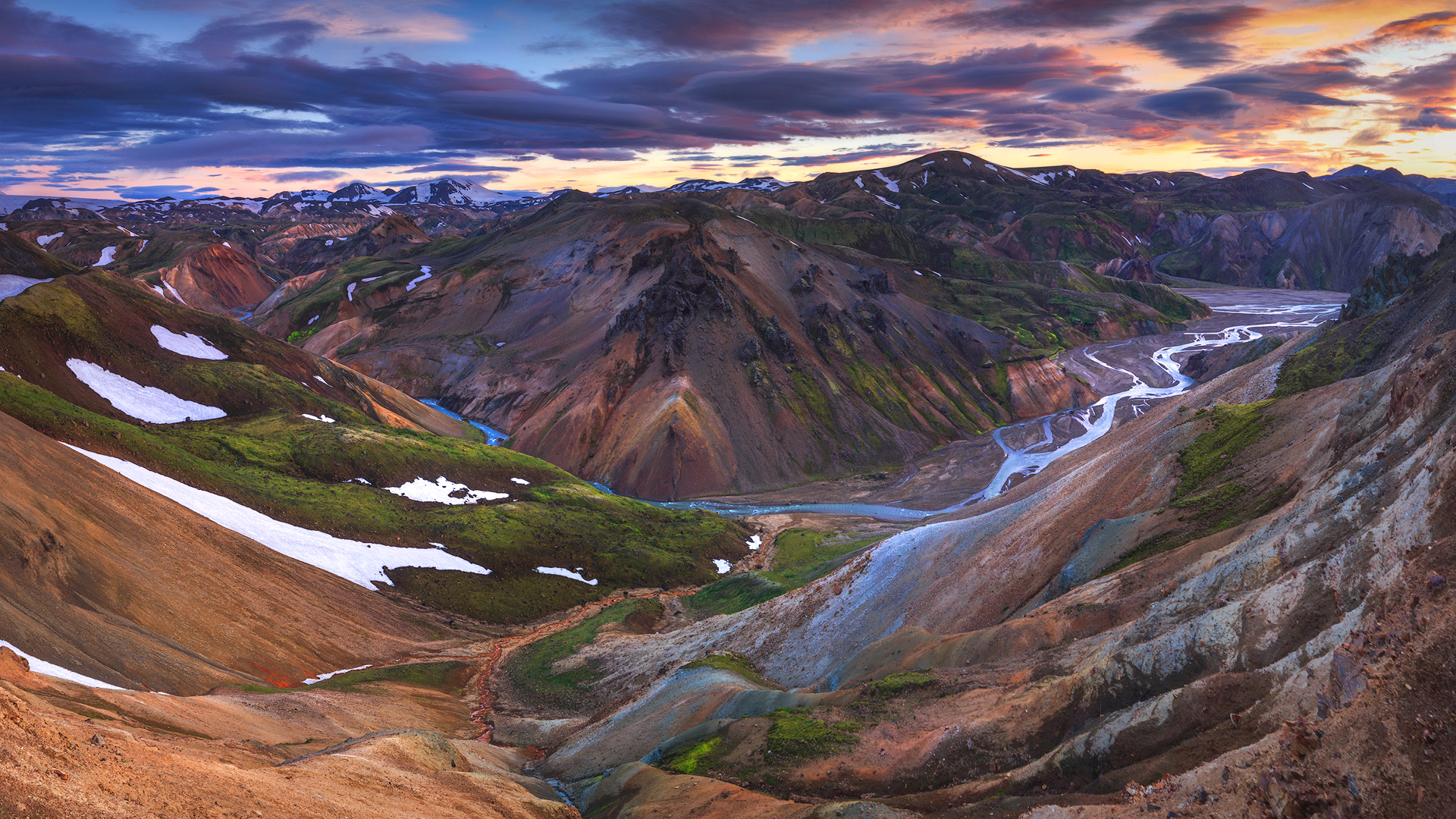 Amazing Mountains In Iceland Wallpapers