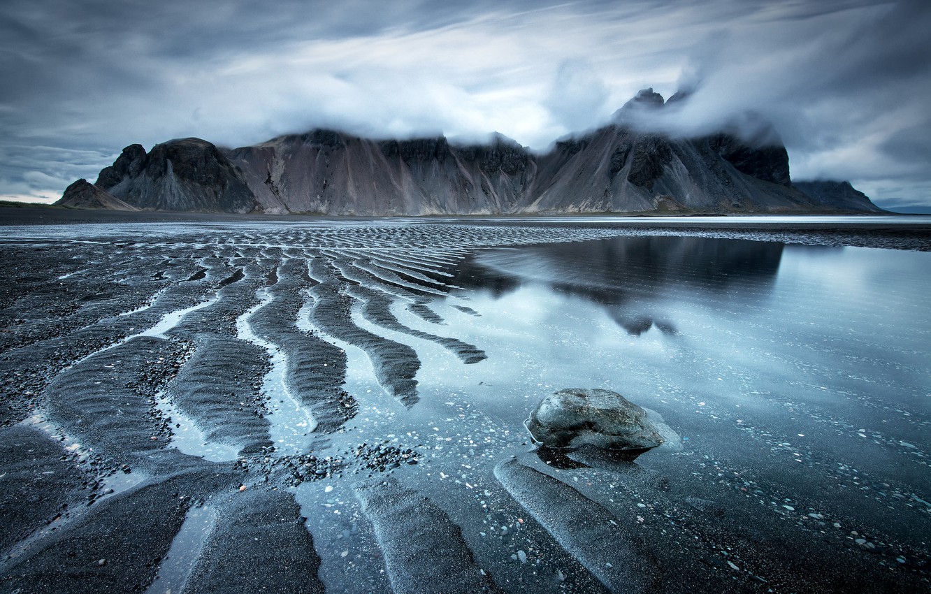 Amazing Mountains In Iceland Wallpapers