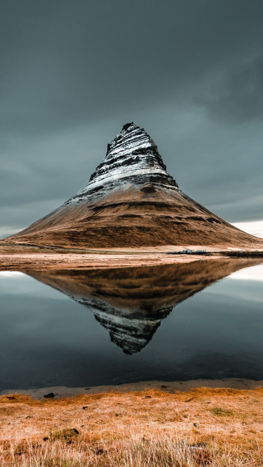 Amazing Mountains In Iceland Wallpapers