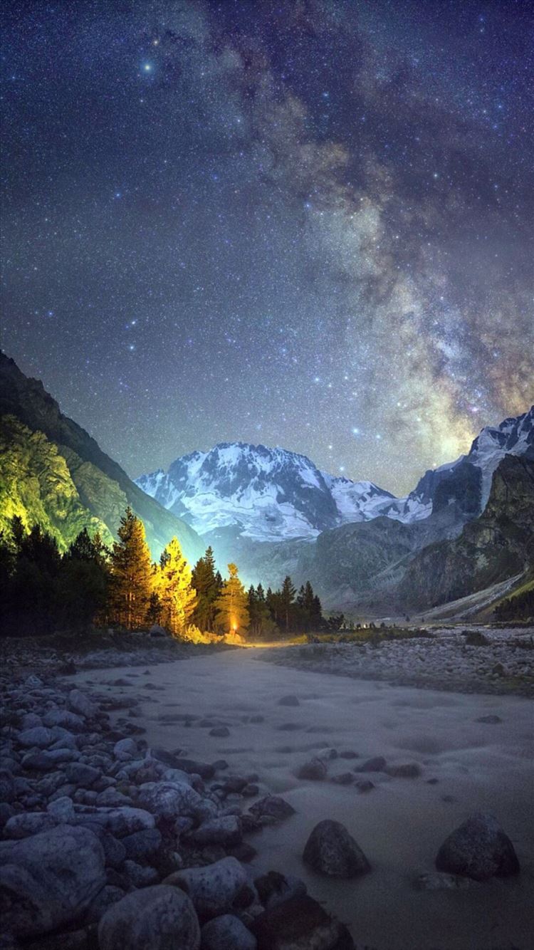 Amazing Night At Mountains Wallpapers