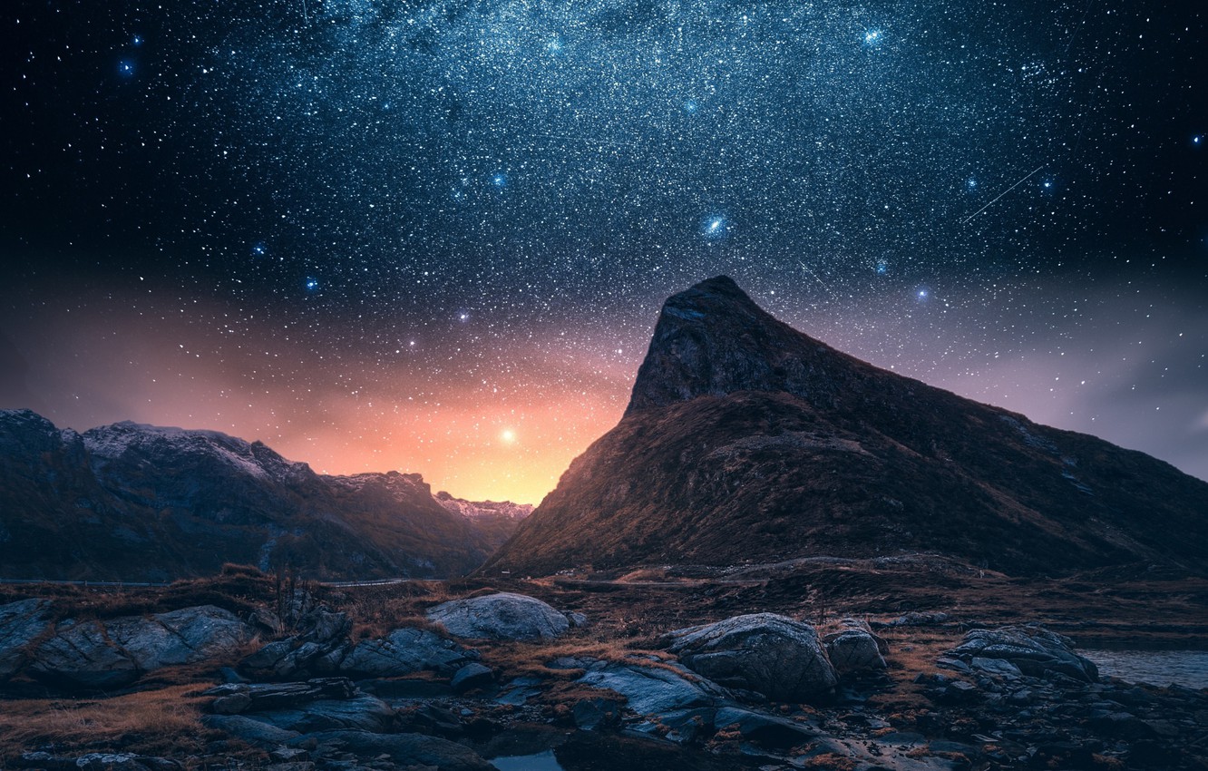 Amazing Night At Mountains Wallpapers