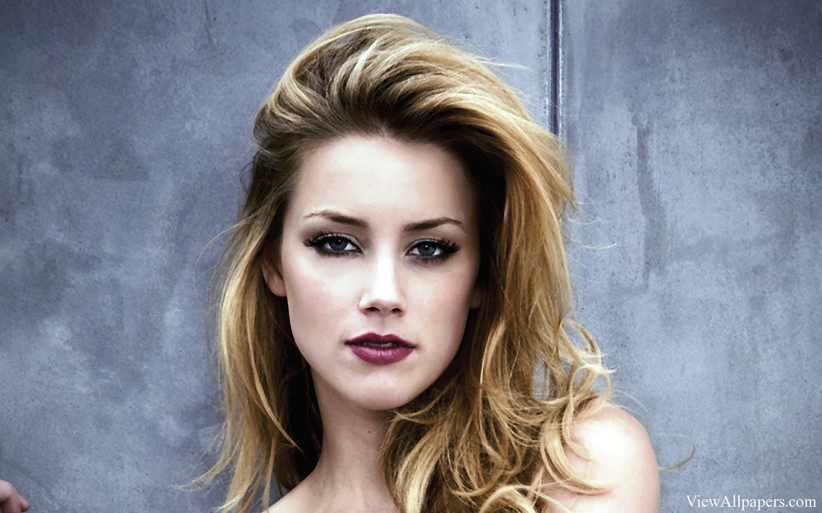 Amber Heard In Blue Wallpapers