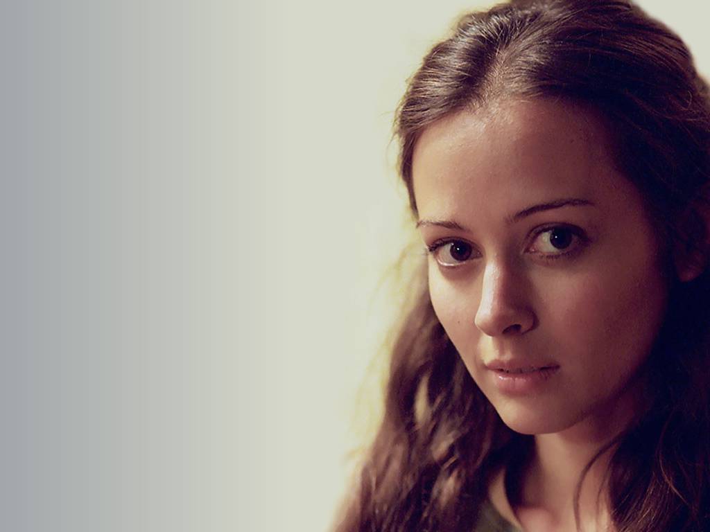 Amy Acker Wallpapers