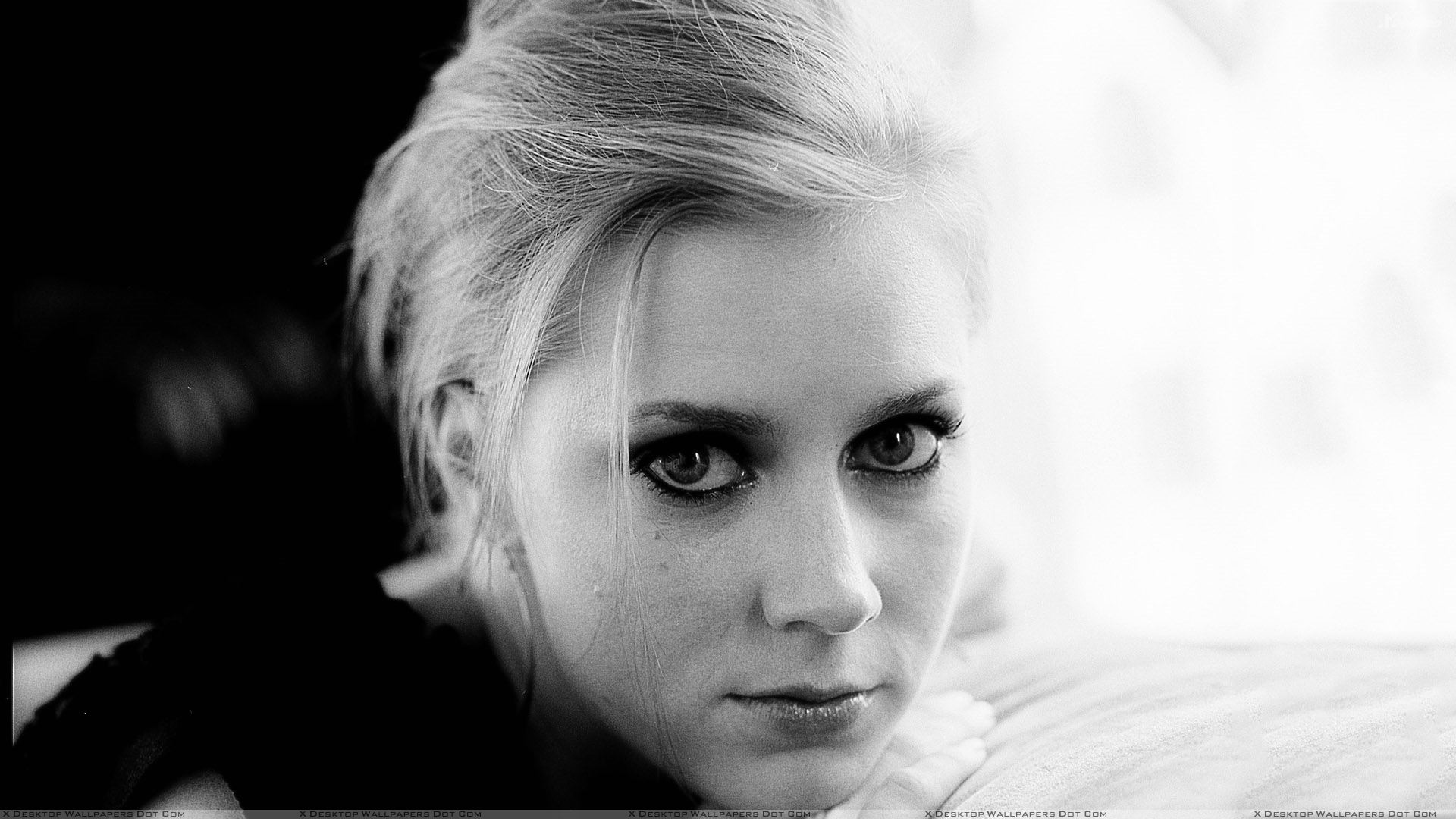 Amy Adams Monochrome Wallpapers