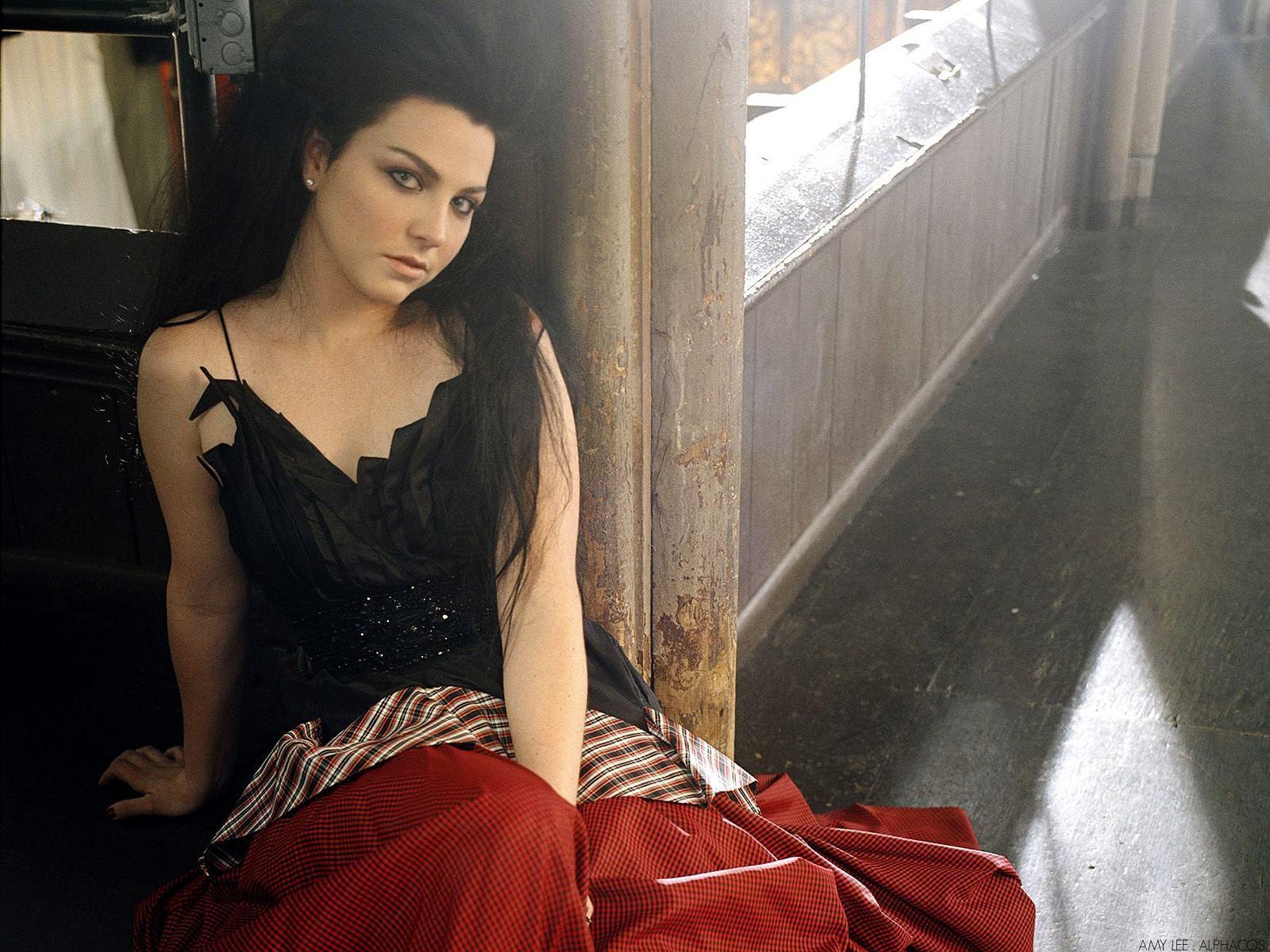 Amy Macdonald Wallpapers