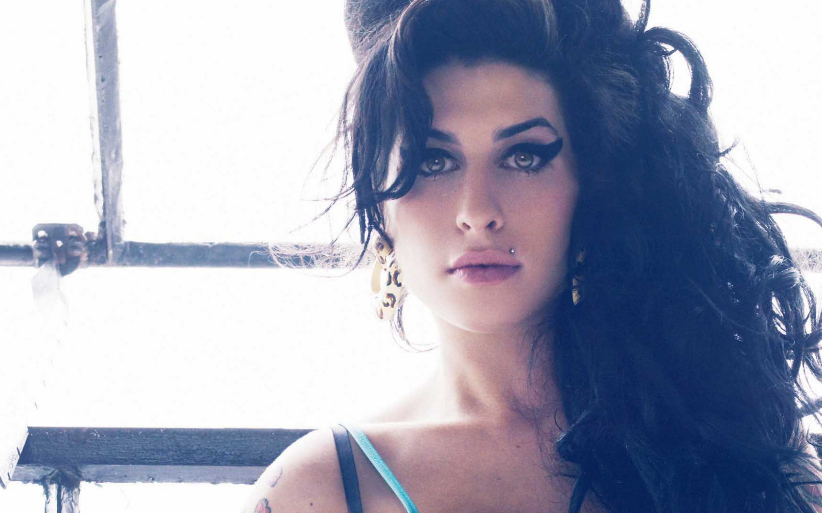 Amy Winehouse Wallpapers
