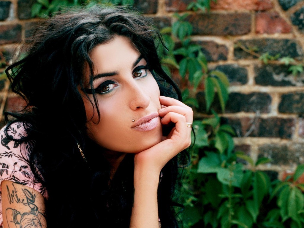 Amy Winehouse Wallpapers