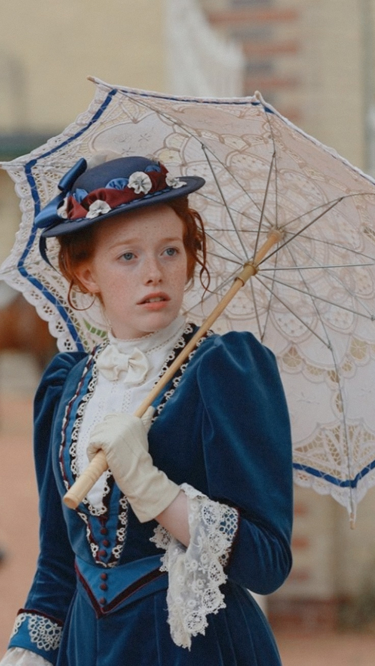 Amybeth Mcnulty In Anne With An E Wallpapers