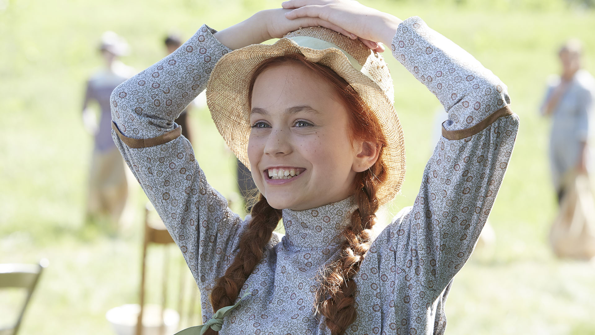 Amybeth McNulty Wallpapers