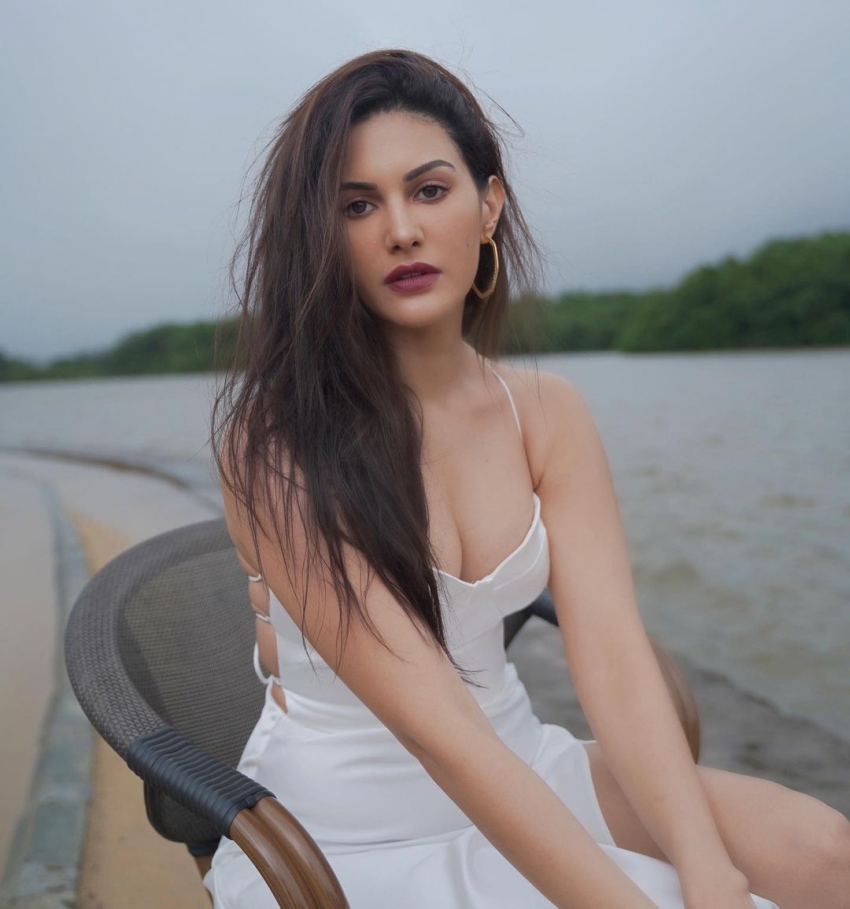 Amyra Dastur Wallpapers