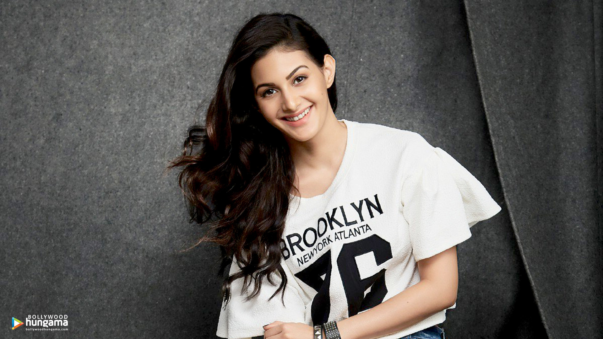 Amyra Dastur Wallpapers