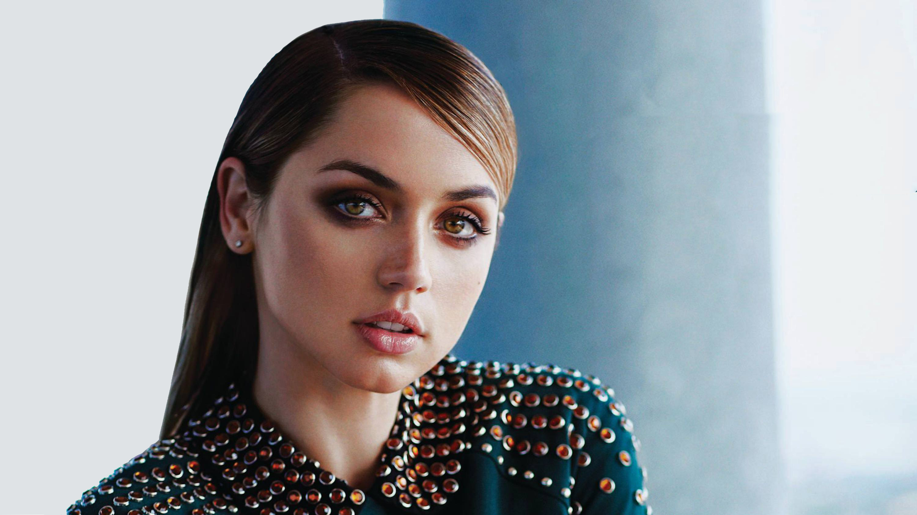 Ana de Armas Cuban Lying Down Wallpapers