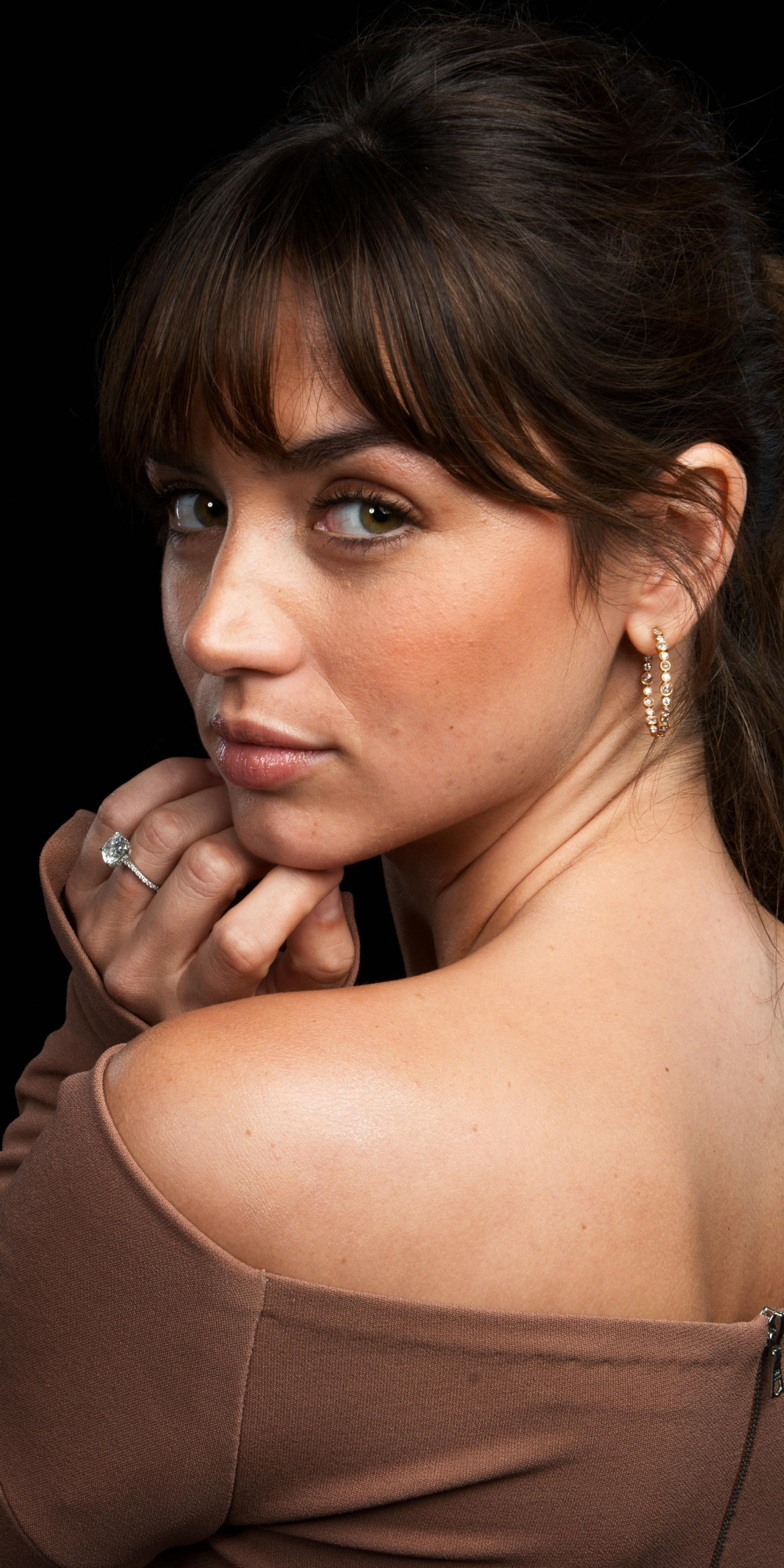 Ana De Armas Face Portrait Wallpapers