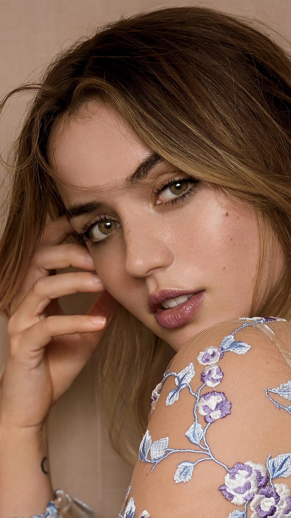 Ana de Armas Photoshoot 2020 Wallpapers