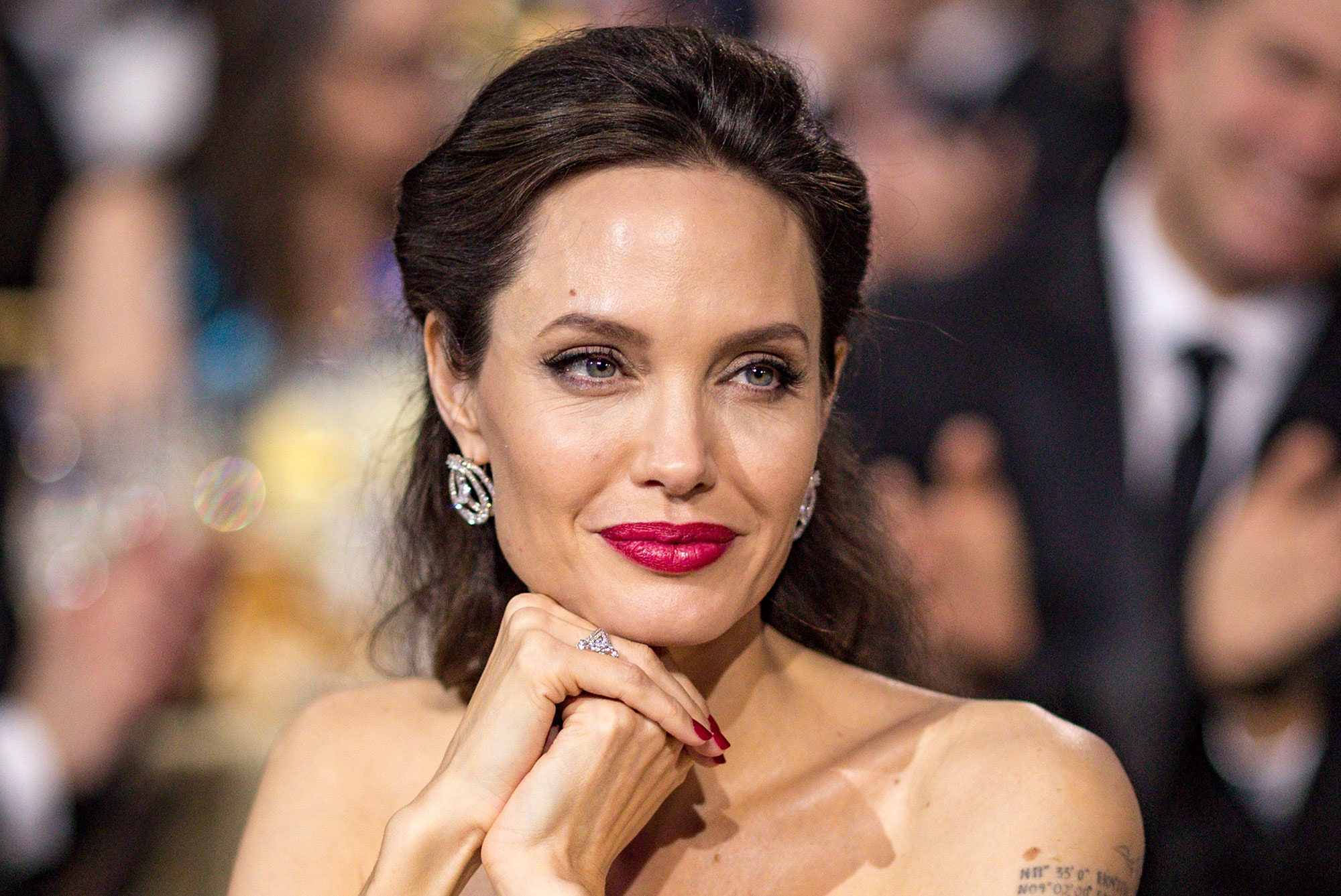 Angelina Jolie Face 2020 Wallpapers