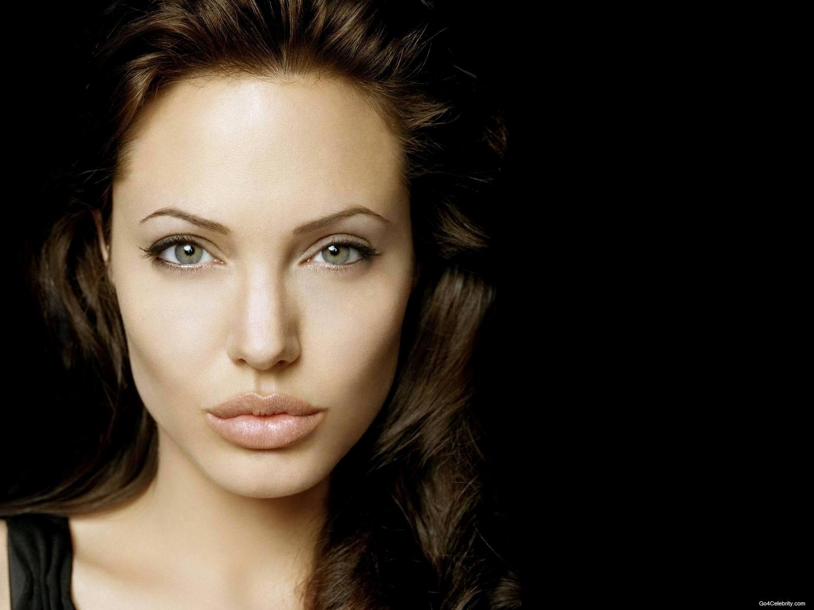 Angelina Jolie Face 2020 Wallpapers