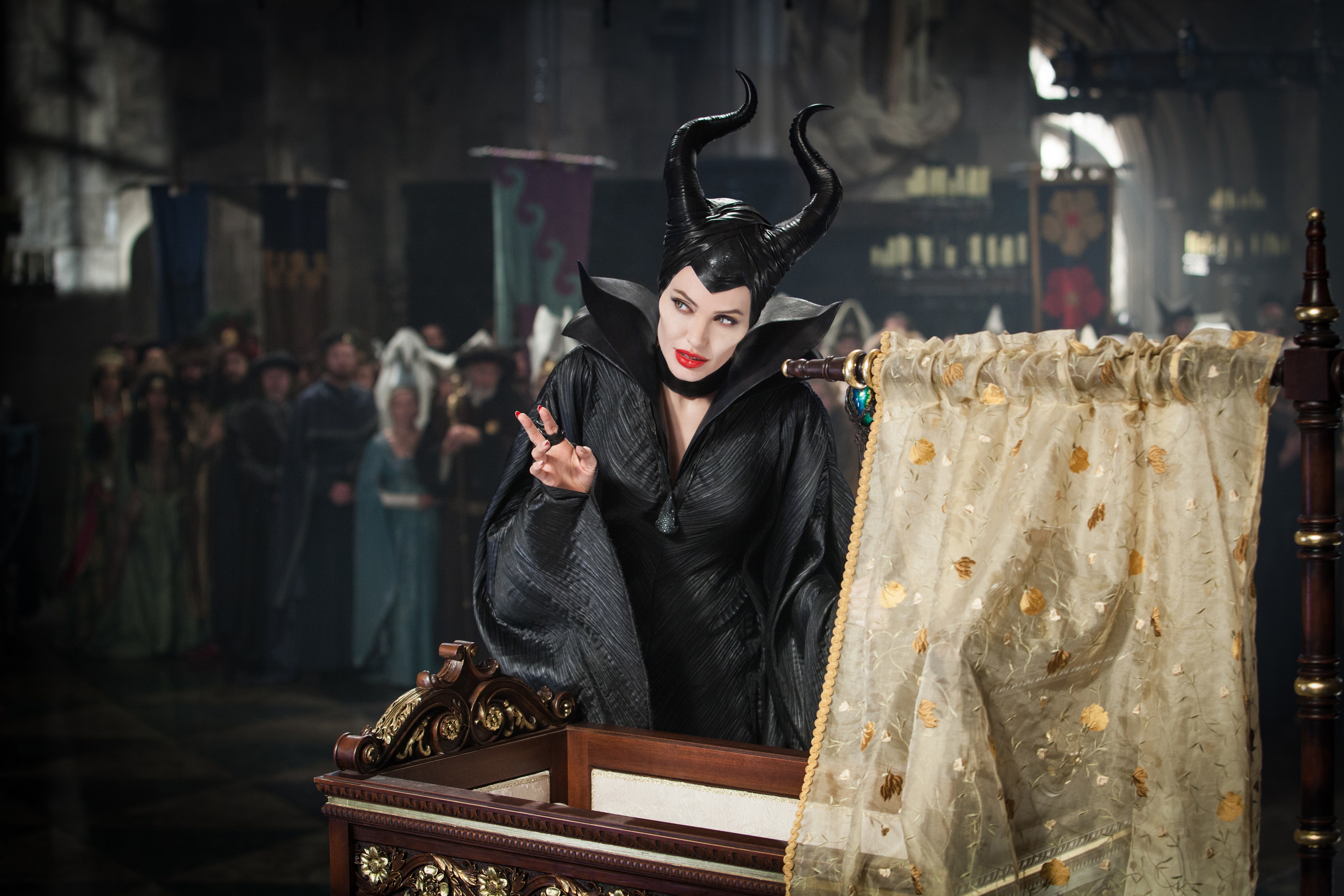 Angelina Jolie In Maleficent 2 Wallpapers