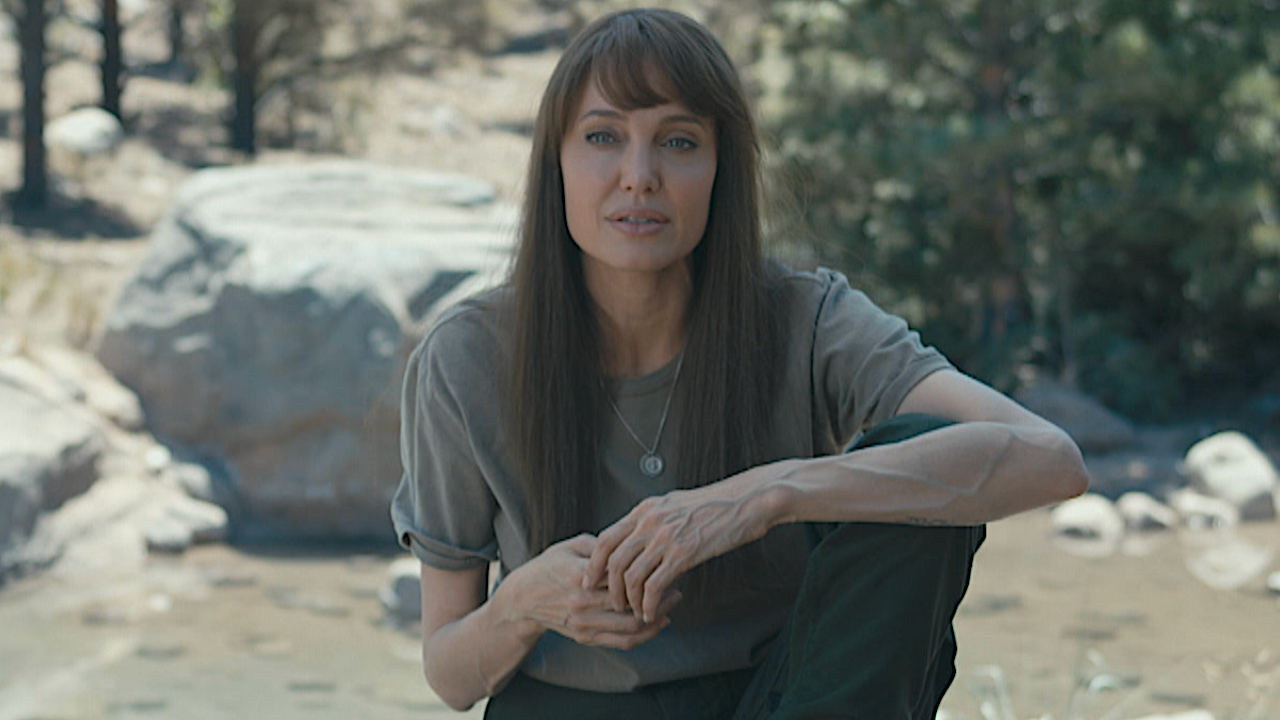 Angelina Jolie In Those Who Wish Me Dead Wallpapers