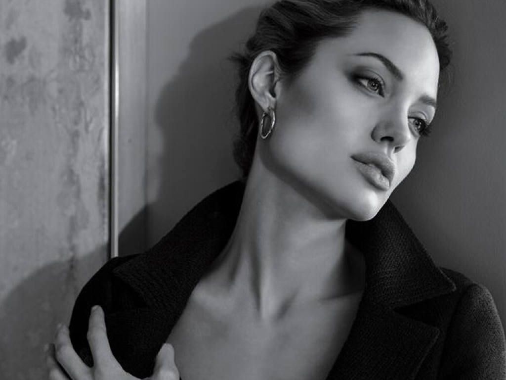 Angelina Jolie Wallpapers