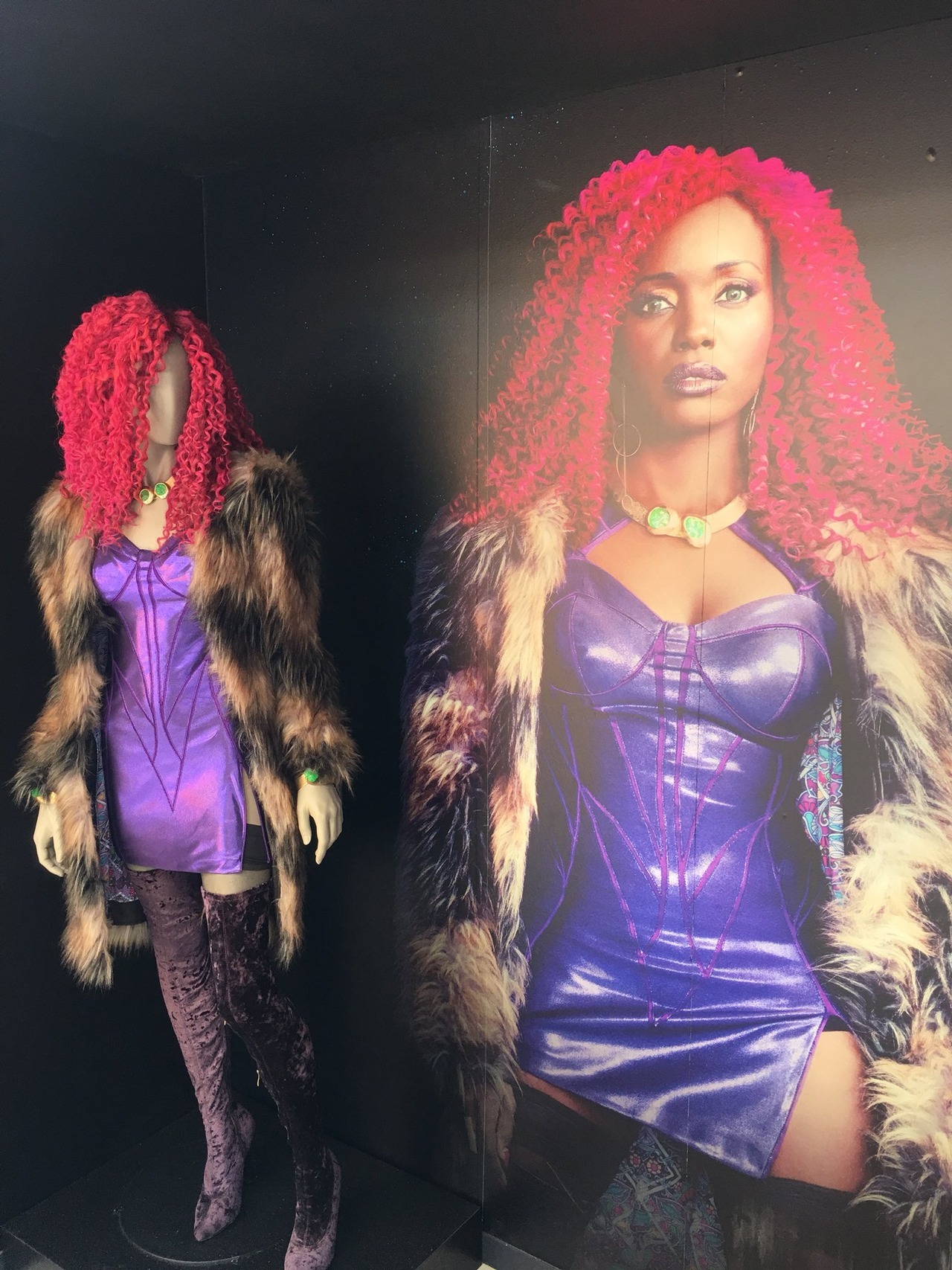 Anna Diop As Starfire Wallpapers