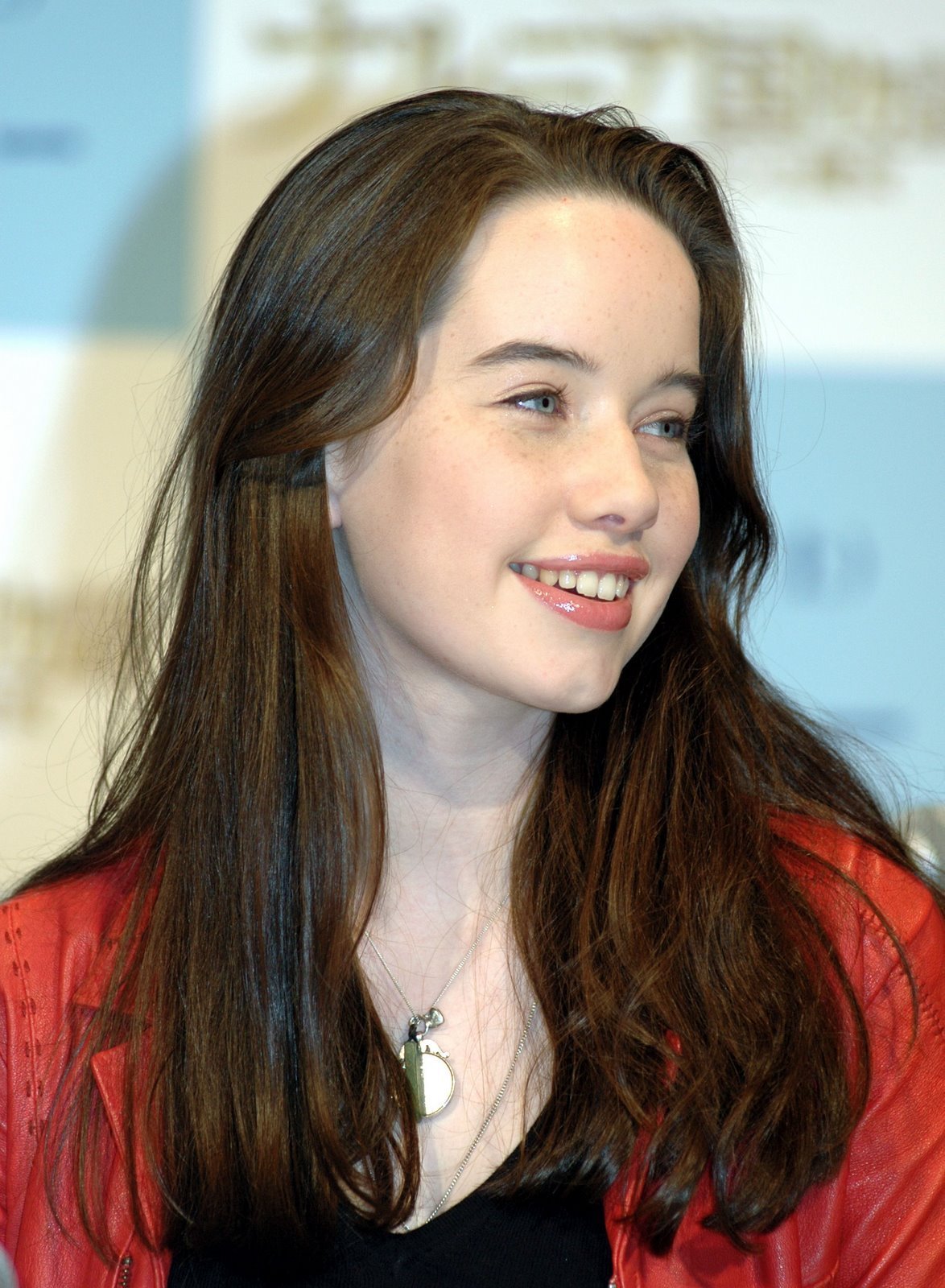 Anna Popplewell Wallpapers