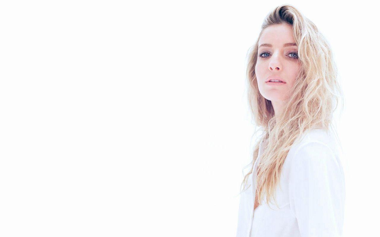 Annabelle Wallis Photoshoot Wallpapers