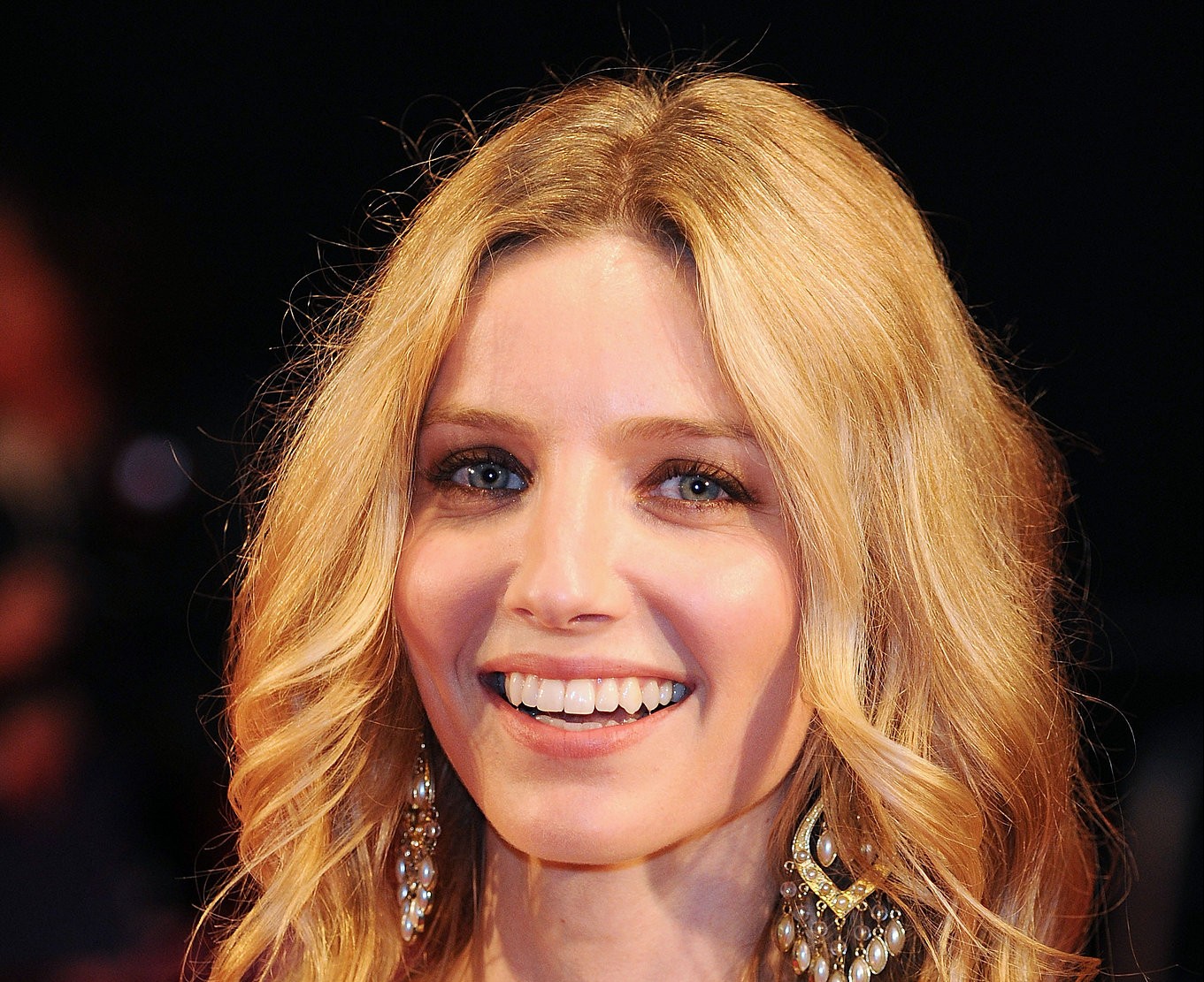 Annabelle Wallis Wallpapers