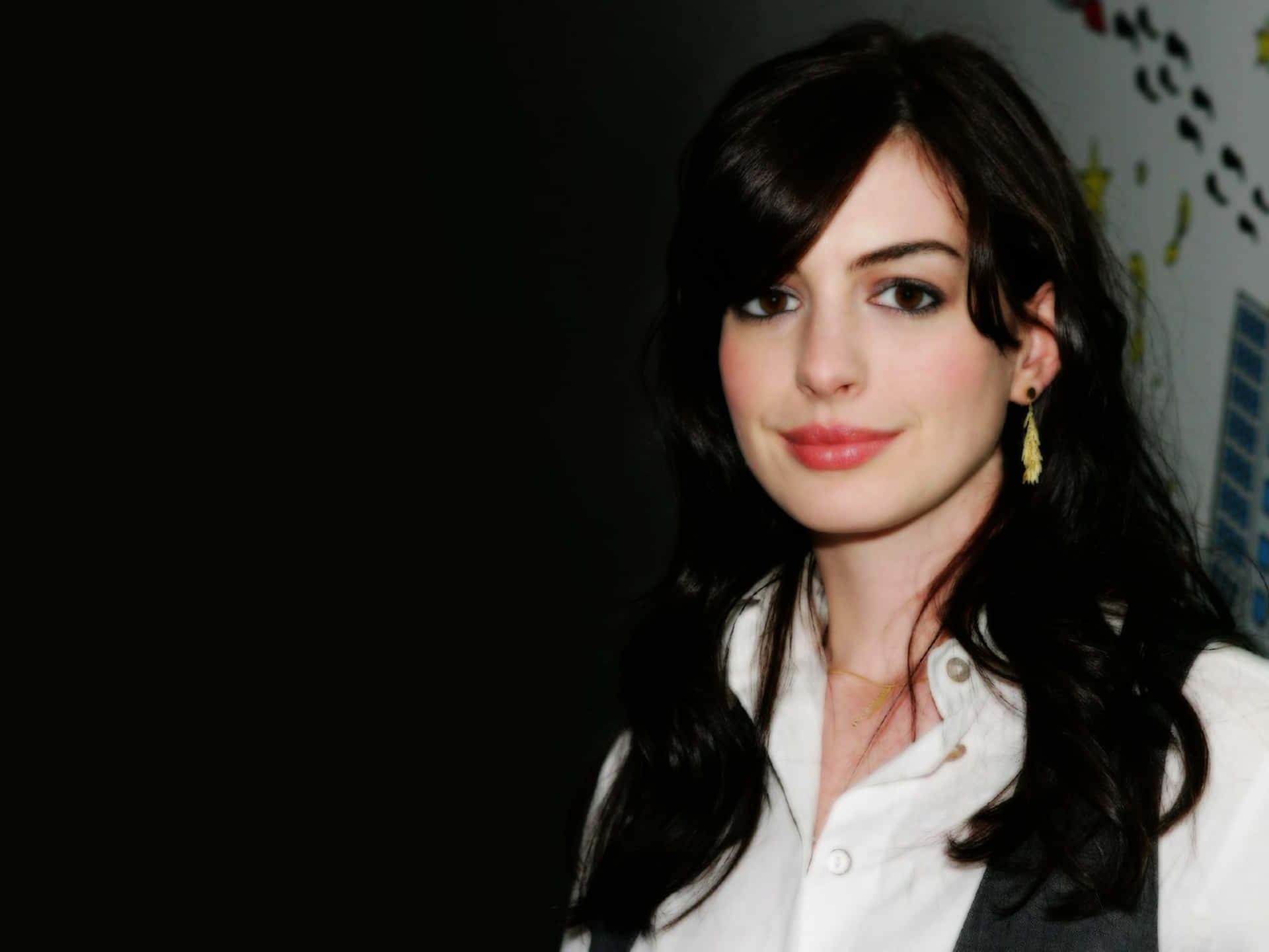 Anne Hathaway Hd Wallpapers