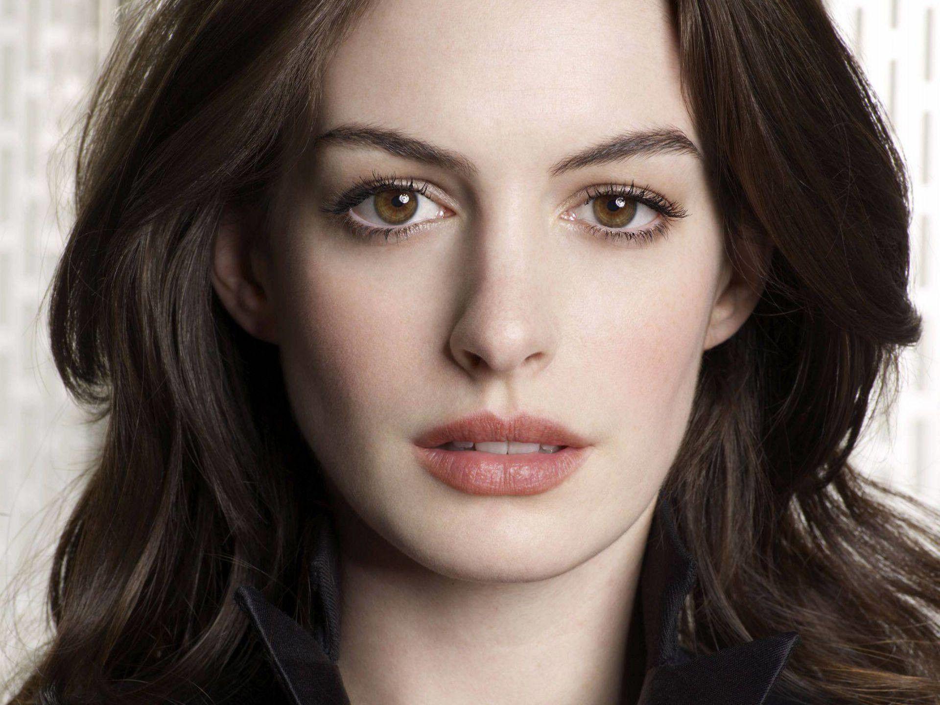 Anne Hathaway Hd Wallpapers