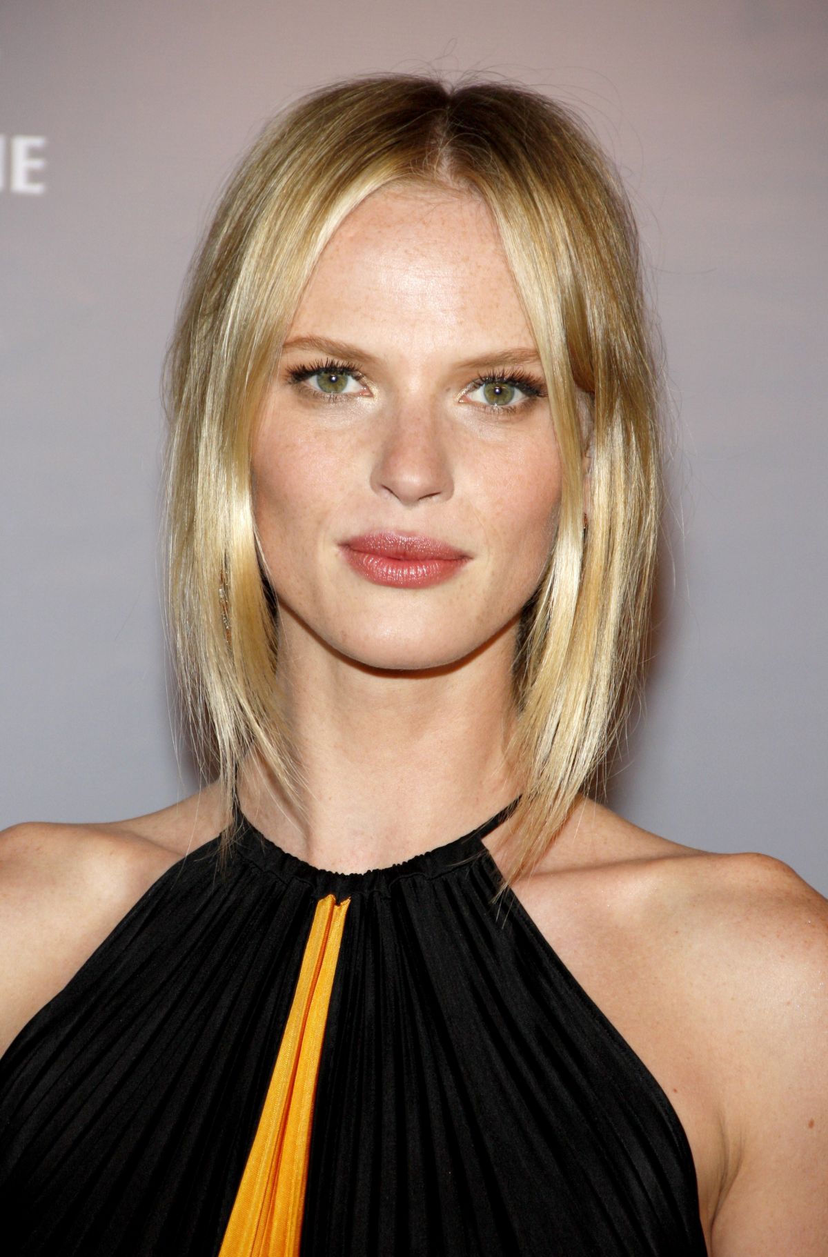 Anne Vyalitsyna Wallpapers