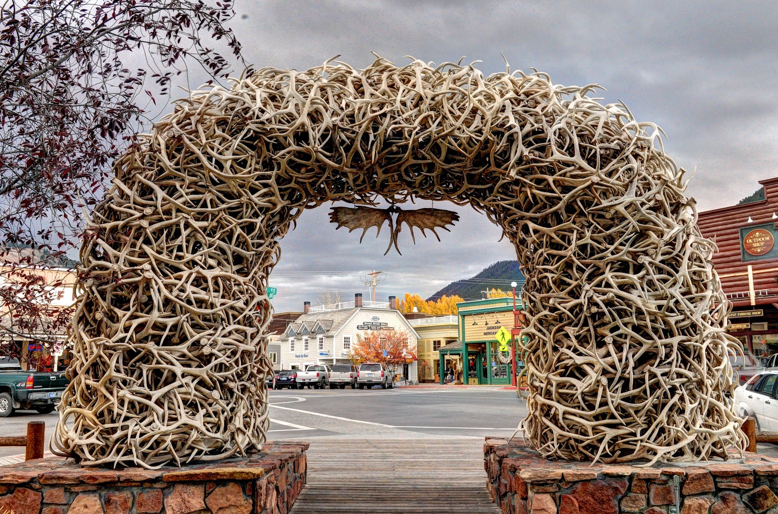 Antler Arch Wallpapers