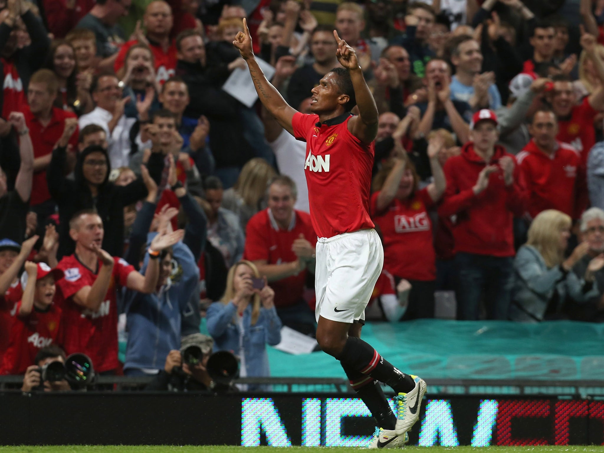 Antonio Valencia Hd Manchester United Wallpapers