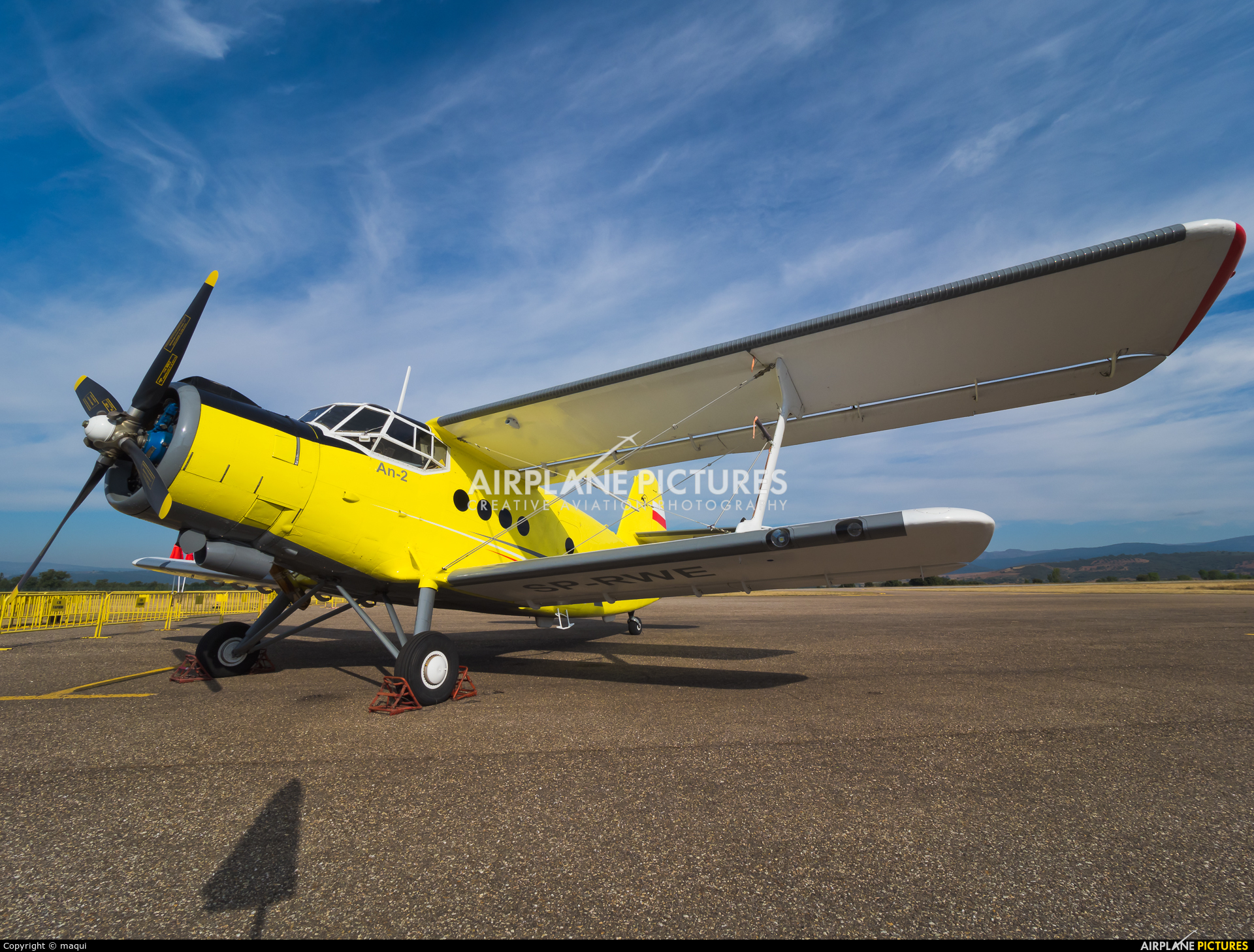 Antonov An-2 Wallpapers