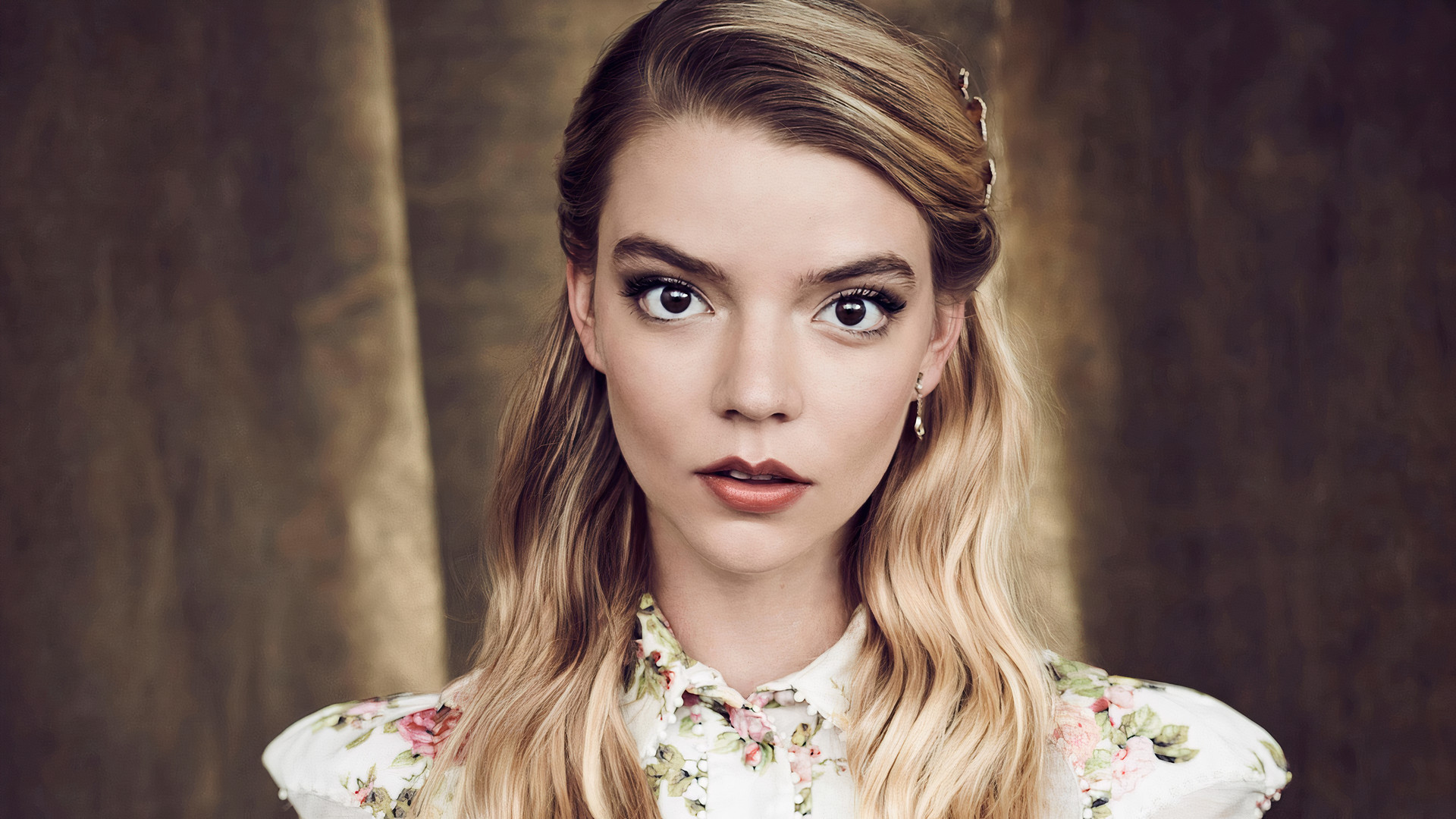 Anya Taylor-Joy Face Wallpapers